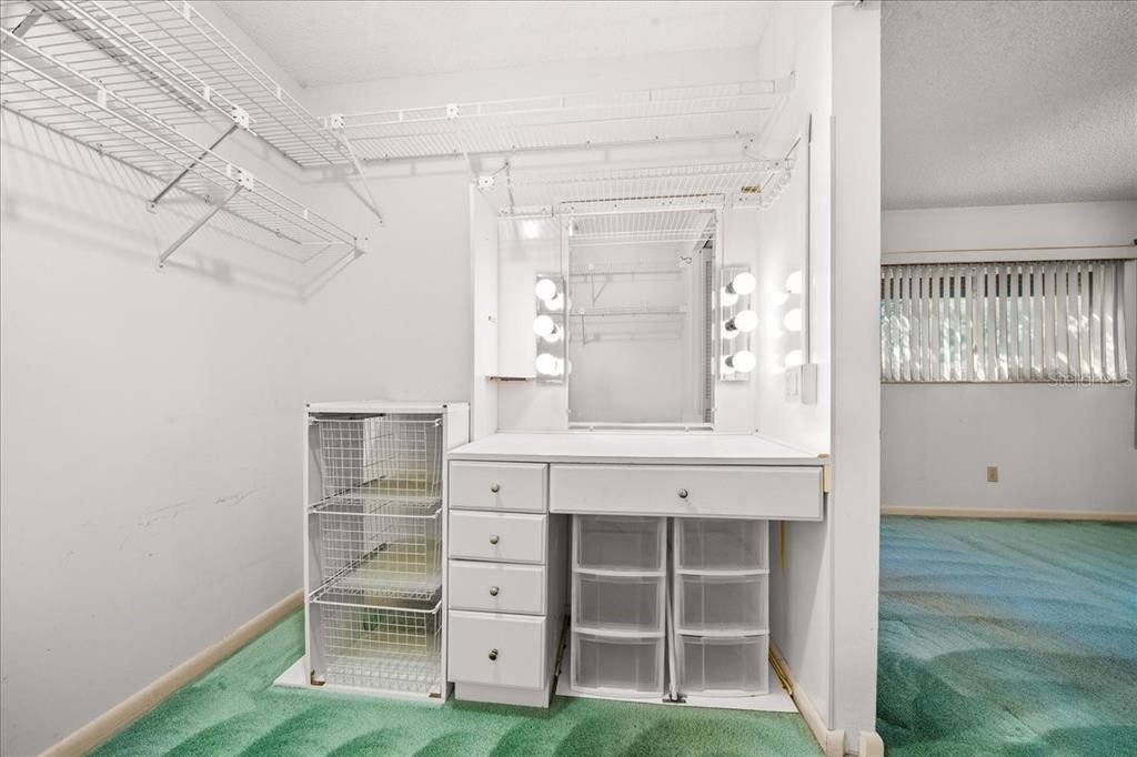 Activo con contrato: $150,000 (2 camas, 2 baños, 1748 Pies cuadrados)