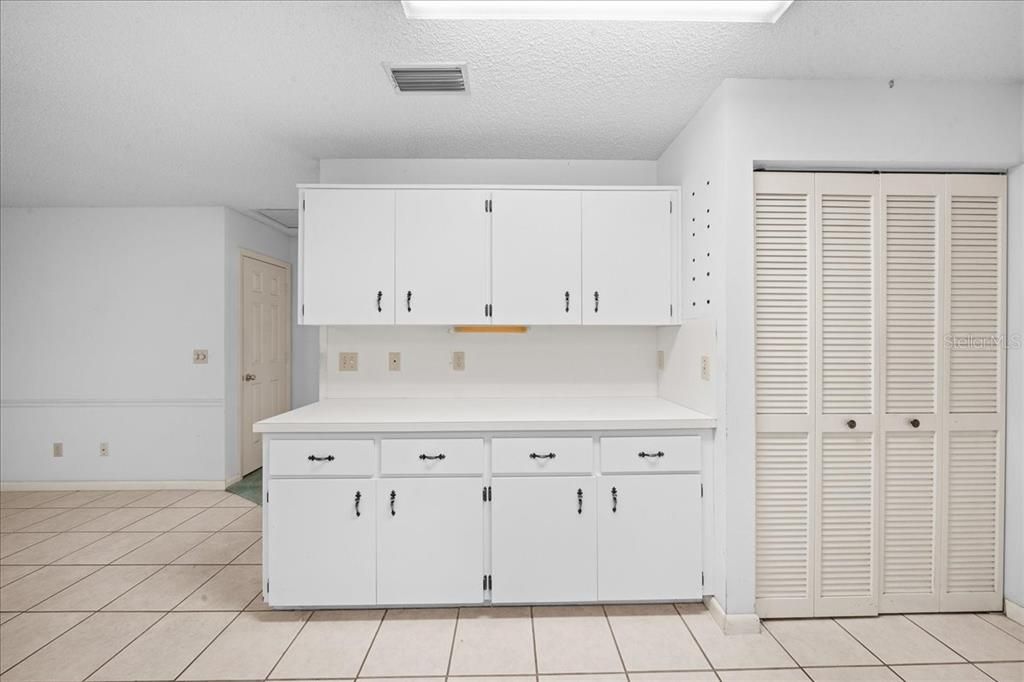 Activo con contrato: $150,000 (2 camas, 2 baños, 1748 Pies cuadrados)