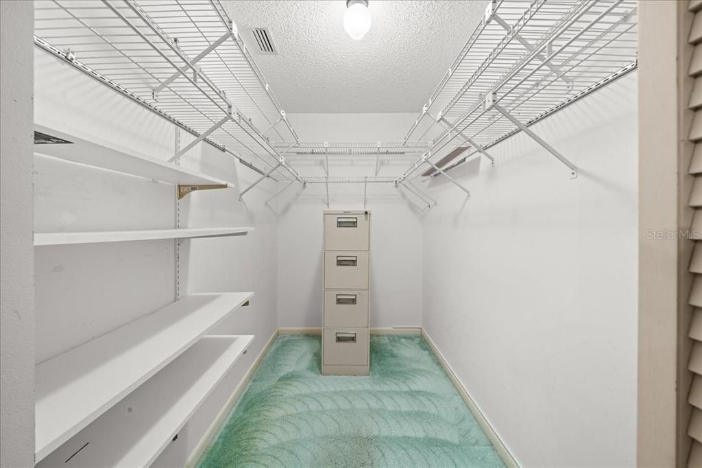 Activo con contrato: $150,000 (2 camas, 2 baños, 1748 Pies cuadrados)