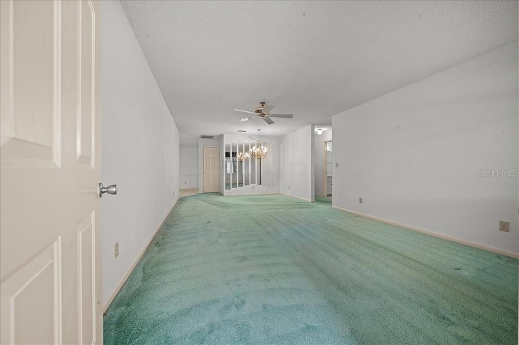 Activo con contrato: $150,000 (2 camas, 2 baños, 1748 Pies cuadrados)