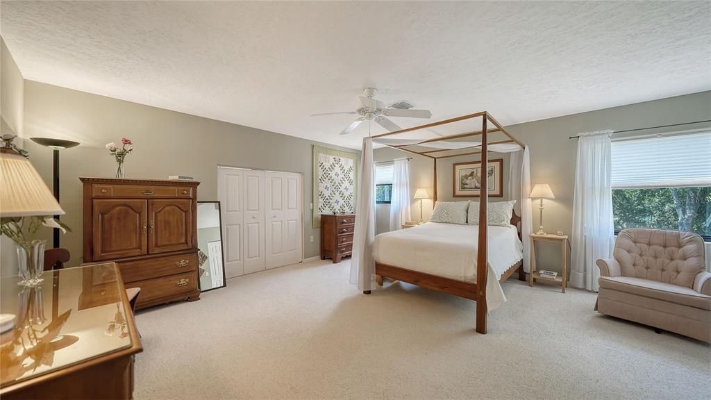 Activo con contrato: $499,500 (3 camas, 2 baños, 2266 Pies cuadrados)