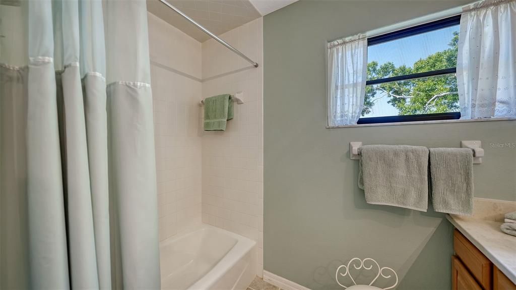 Activo con contrato: $499,500 (3 camas, 2 baños, 2266 Pies cuadrados)