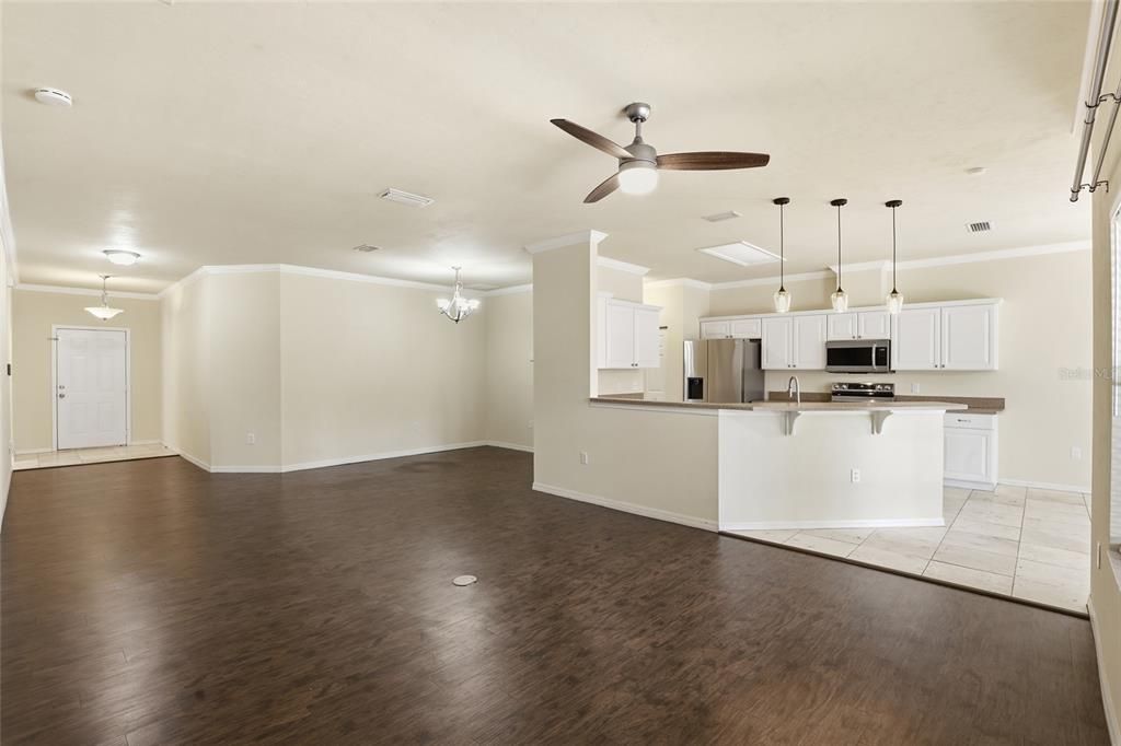 На продажу: $389,000 (3 спален, 2 ванн, 1792 Квадратных фут)