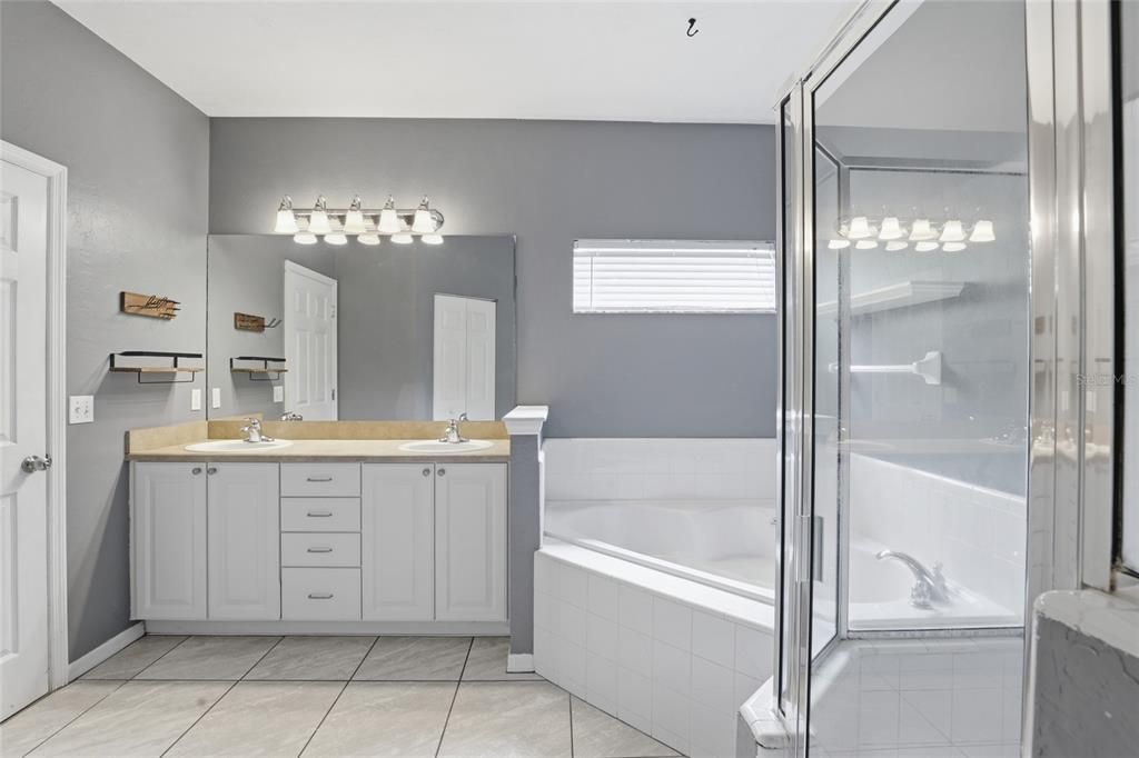 На продажу: $389,000 (3 спален, 2 ванн, 1792 Квадратных фут)