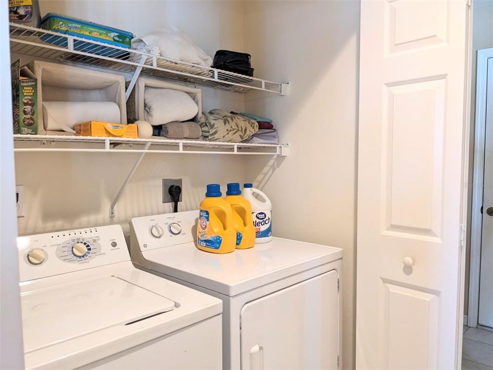 Activo con contrato: $365,000 (3 camas, 2 baños, 1655 Pies cuadrados)