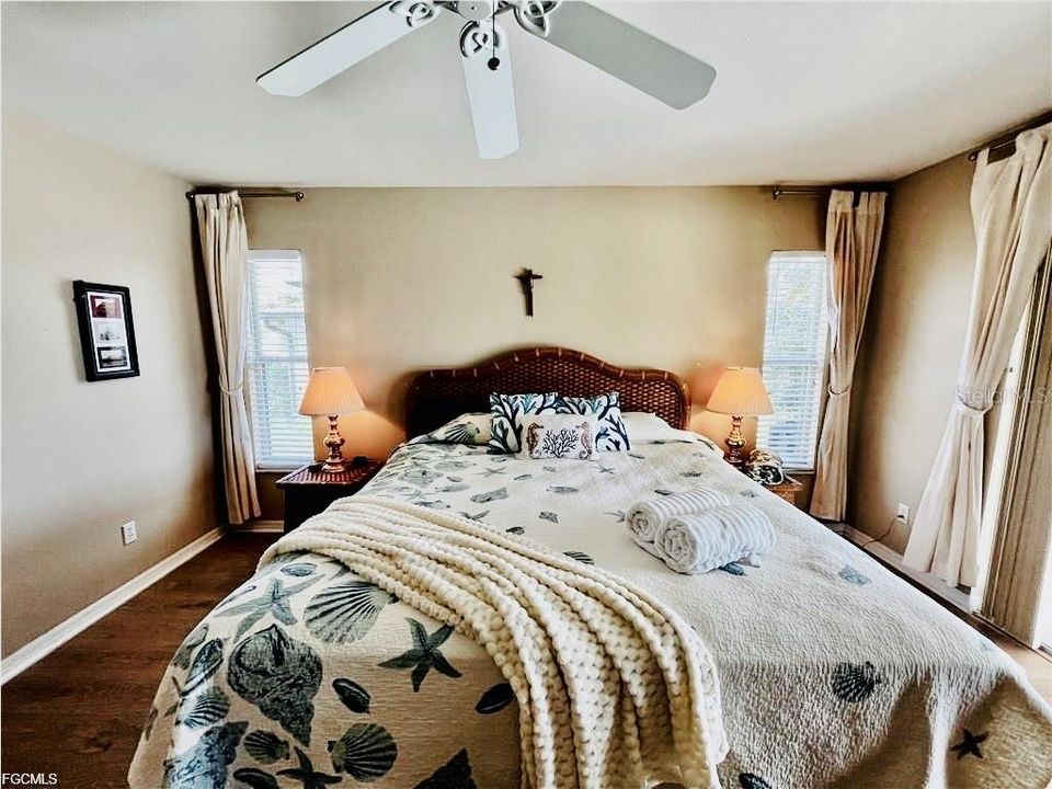 Activo con contrato: $365,000 (3 camas, 2 baños, 1655 Pies cuadrados)