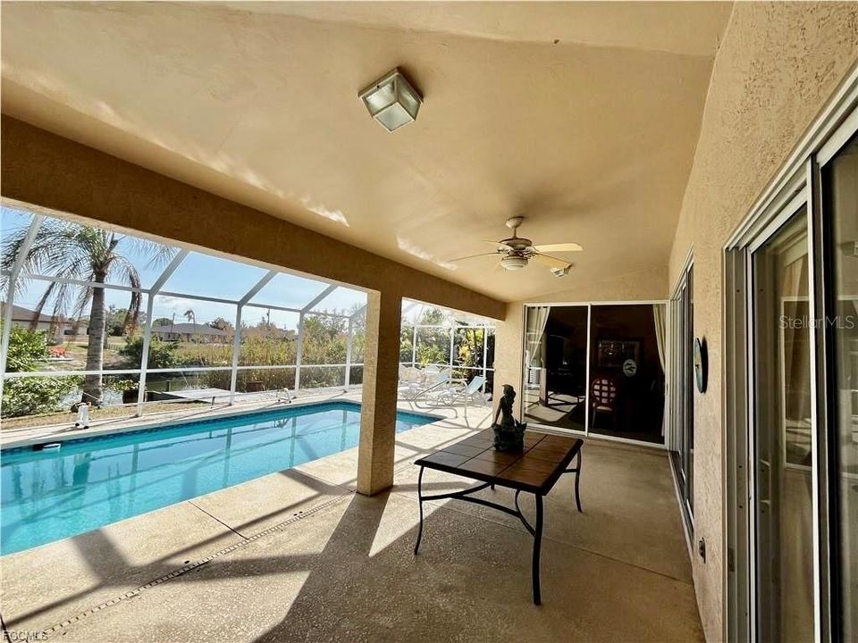 Activo con contrato: $365,000 (3 camas, 2 baños, 1655 Pies cuadrados)