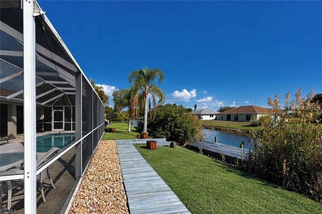 Activo con contrato: $365,000 (3 camas, 2 baños, 1655 Pies cuadrados)