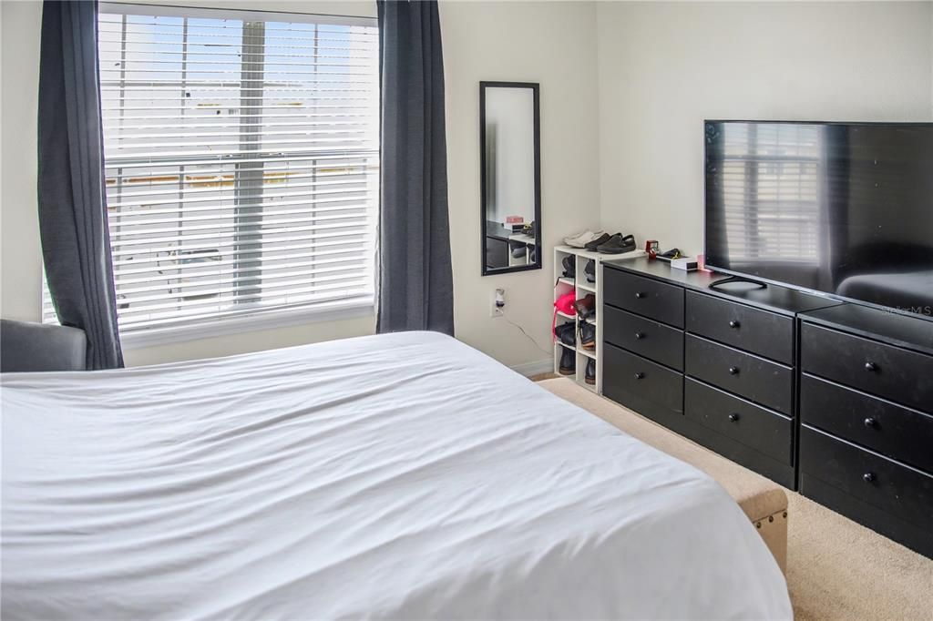 En Venta: $229,500 (2 camas, 2 baños, 1268 Pies cuadrados)