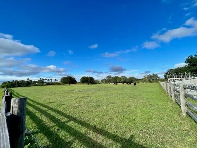 待售: $1,500,500 (6.75 acres)