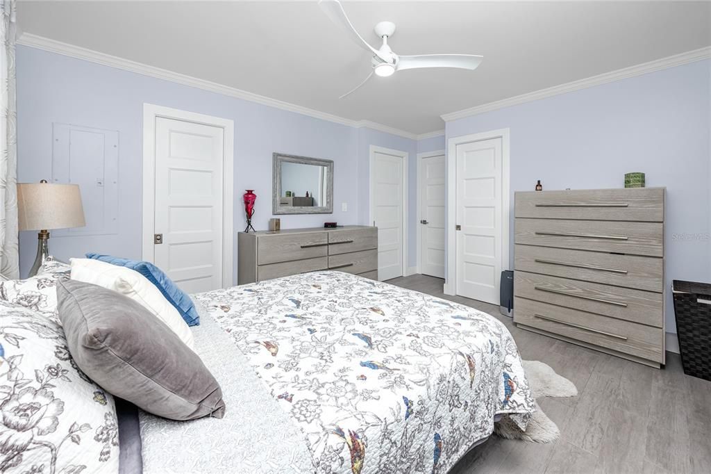 Activo con contrato: $399,900 (3 camas, 2 baños, 1274 Pies cuadrados)