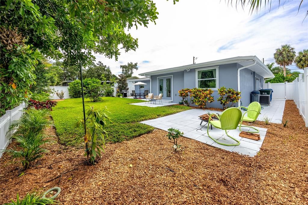 Activo con contrato: $399,900 (3 camas, 2 baños, 1274 Pies cuadrados)