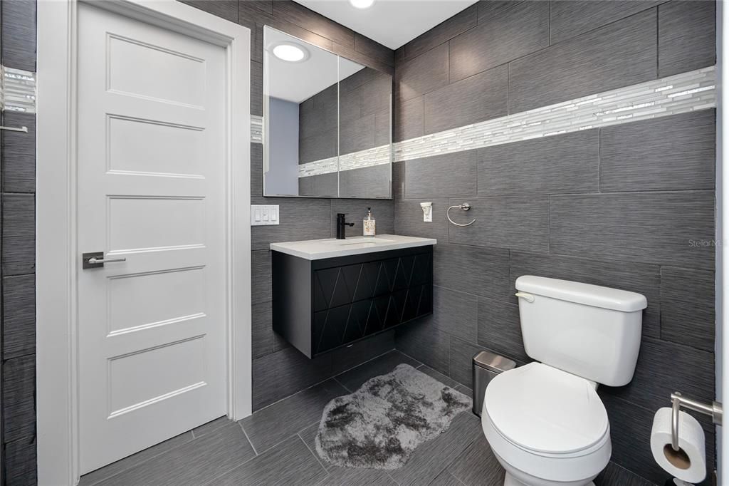 Activo con contrato: $399,900 (3 camas, 2 baños, 1274 Pies cuadrados)