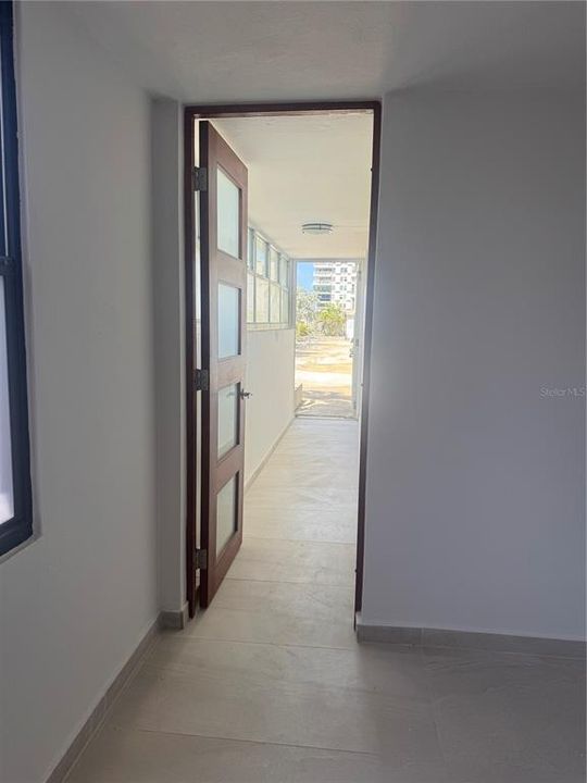 出租: $2,800 (2 贝兹, 1 浴室, 999 平方英尺)