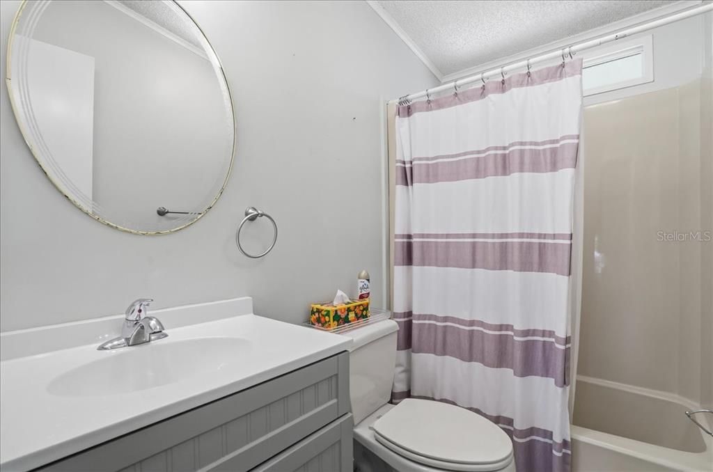 На продажу: $199,900 (2 спален, 2 ванн, 1306 Квадратных фут)