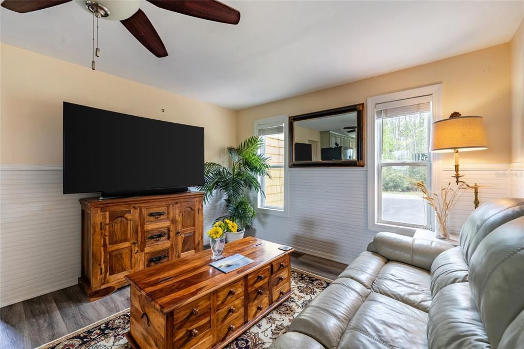 For Sale: $674,900 (1 beds, 1 baths, 864 Square Feet)
