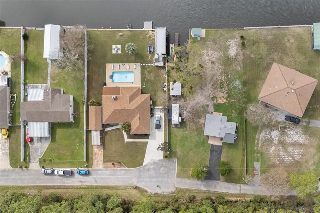 For Sale: $674,900 (1 beds, 1 baths, 864 Square Feet)