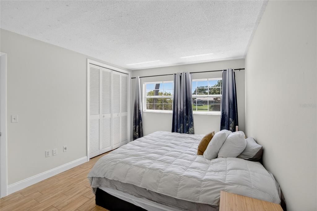 For Sale: $140,000 (2 beds, 2 baths, 900 Square Feet)