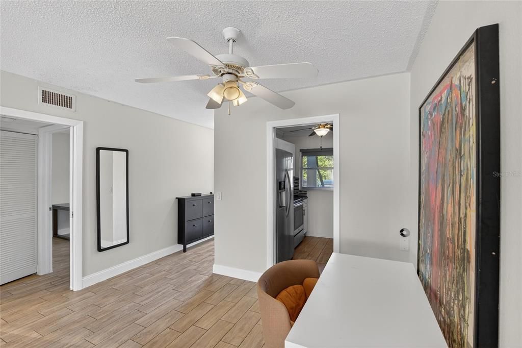 For Sale: $140,000 (2 beds, 2 baths, 900 Square Feet)