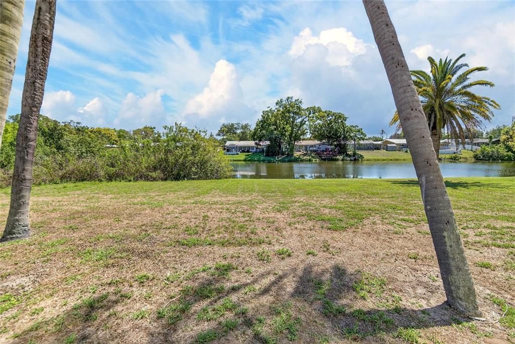 For Sale: $140,000 (2 beds, 2 baths, 900 Square Feet)