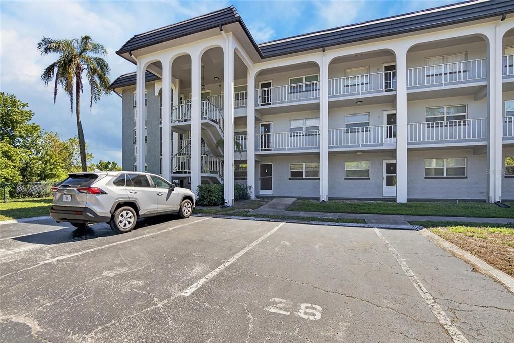 For Sale: $140,000 (2 beds, 2 baths, 900 Square Feet)