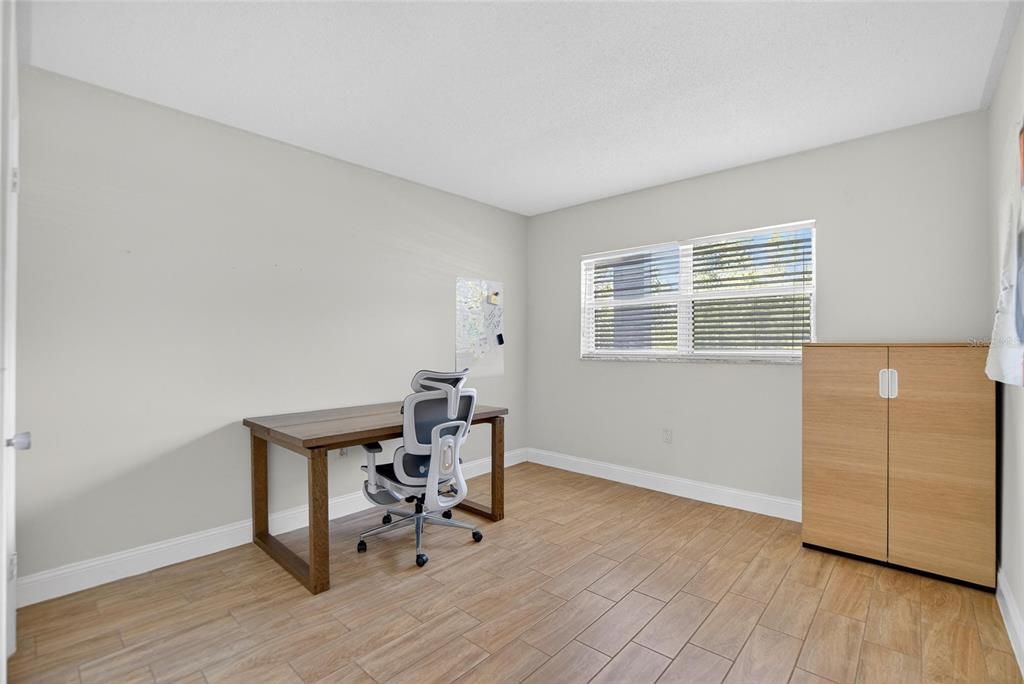 For Sale: $140,000 (2 beds, 2 baths, 900 Square Feet)