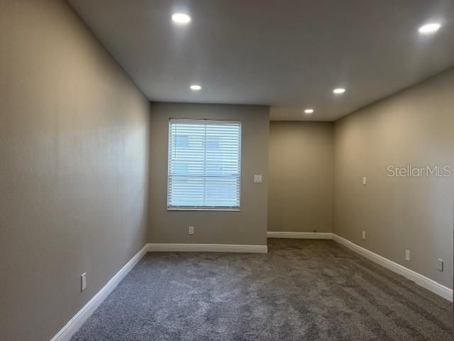 Activo con contrato: $1,899 (2 camas, 1 baños, 1044 Pies cuadrados)