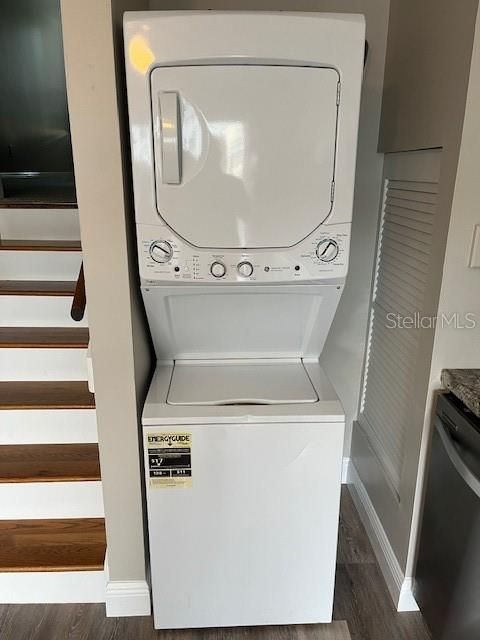 Activo con contrato: $1,899 (2 camas, 1 baños, 1044 Pies cuadrados)