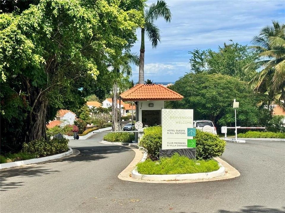 En Venta: $475,000 (3.70 acres)