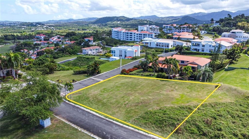 En Venta: $475,000 (3.70 acres)