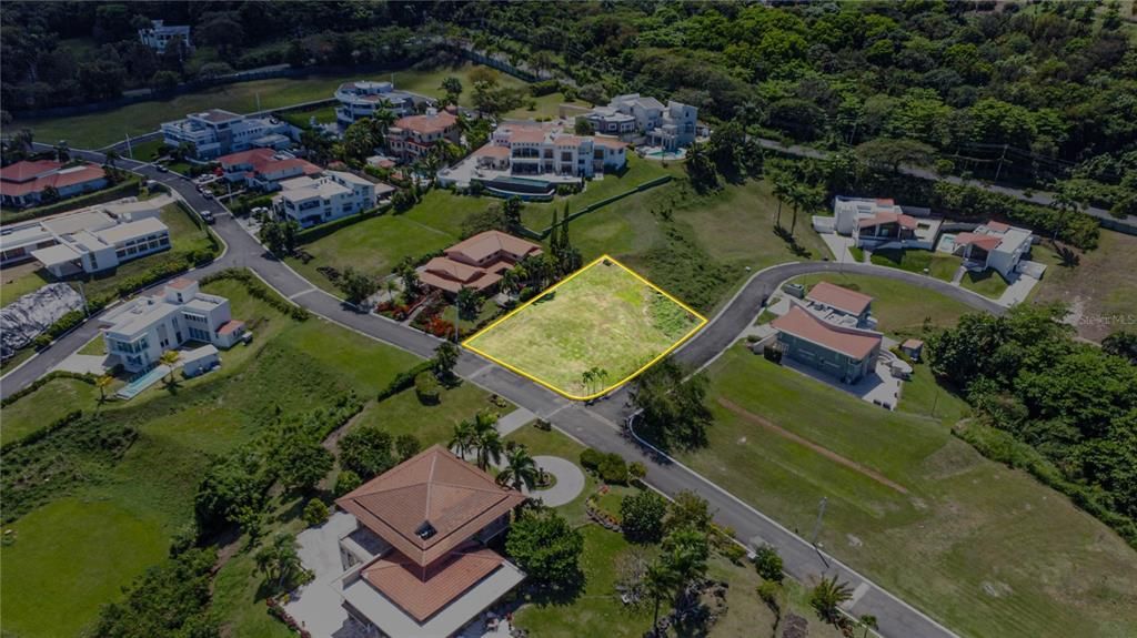 En Venta: $475,000 (3.70 acres)