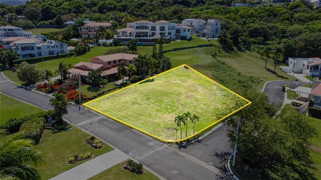 En Venta: $475,000 (3.70 acres)