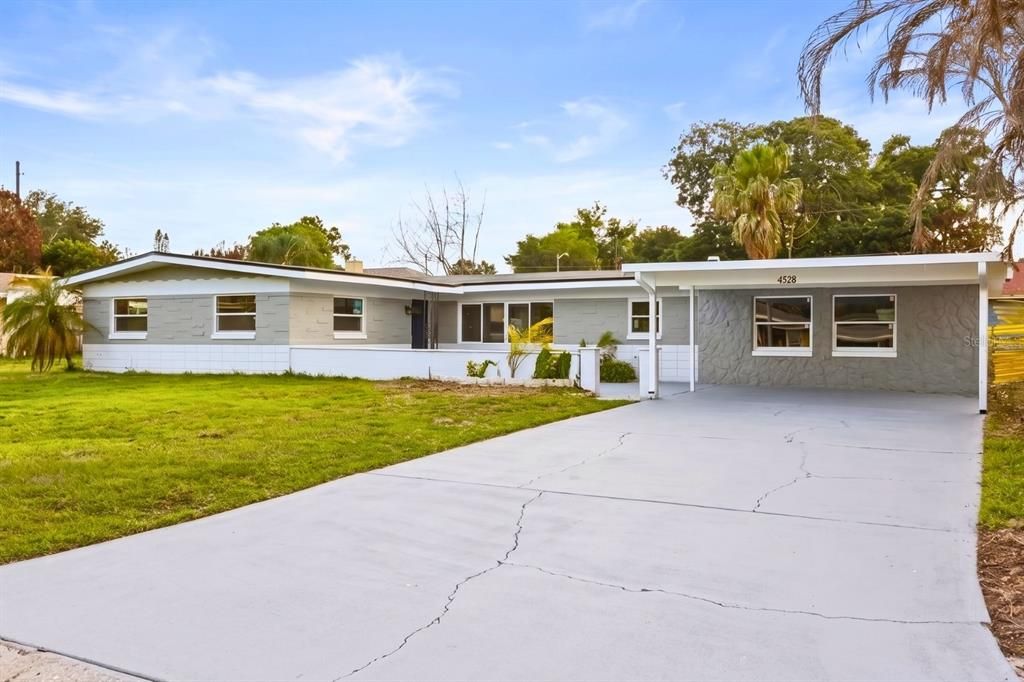 En Venta: $480,000 (4 camas, 3 baños, 2012 Pies cuadrados)