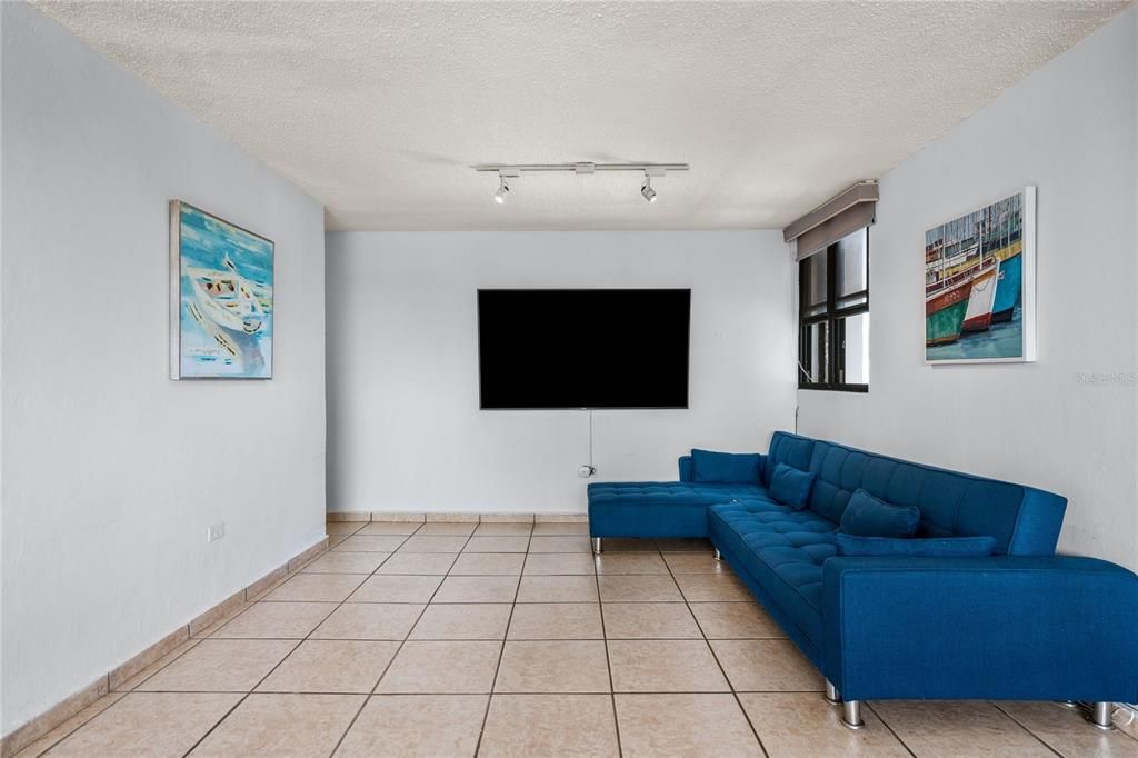 出租: $2,650 (2 贝兹, 2 浴室, 1149 平方英尺)