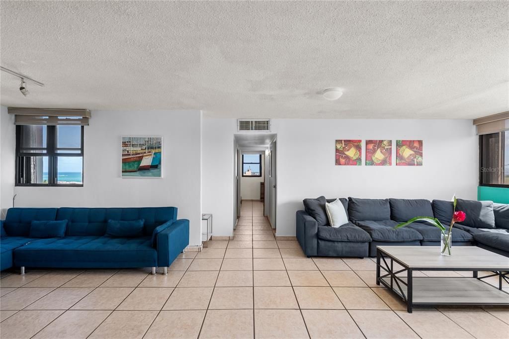 出租: $2,650 (2 贝兹, 2 浴室, 1149 平方英尺)