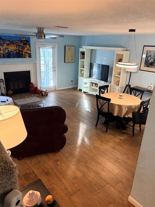 En Venta: $298,700 (3 camas, 2 baños, 1344 Pies cuadrados)