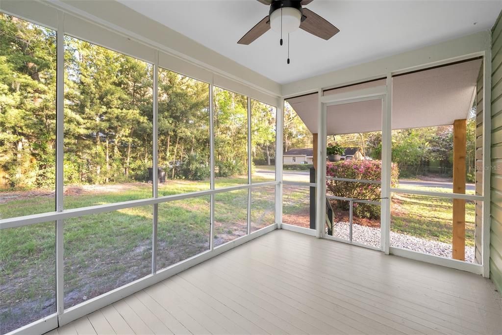 На продажу: $275,000 (3 спален, 1 ванн, 850 Квадратных фут)