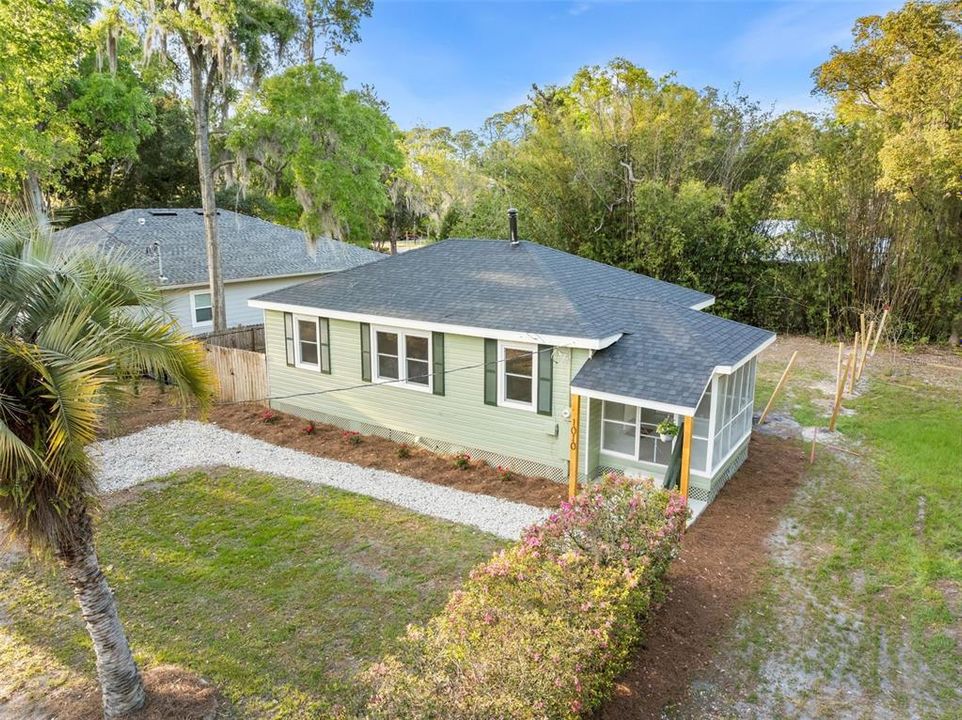 На продажу: $275,000 (3 спален, 1 ванн, 850 Квадратных фут)