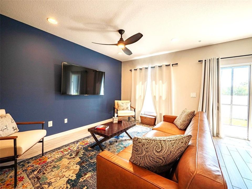 Active With Contract: $339,500 (3 beds, 2 baths, 1587 Square Feet)