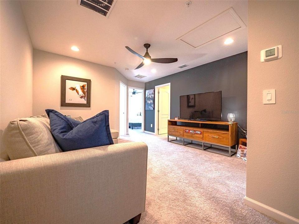 Active With Contract: $339,500 (3 beds, 2 baths, 1587 Square Feet)
