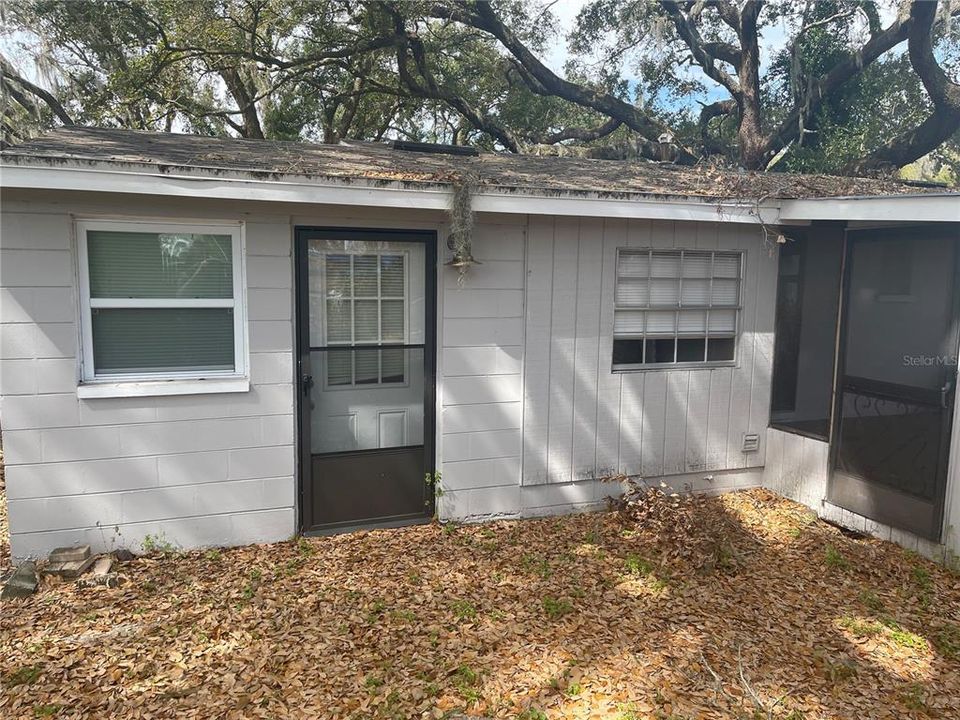 Activo con contrato: $129,900 (3 camas, 1 baños, 999 Pies cuadrados)