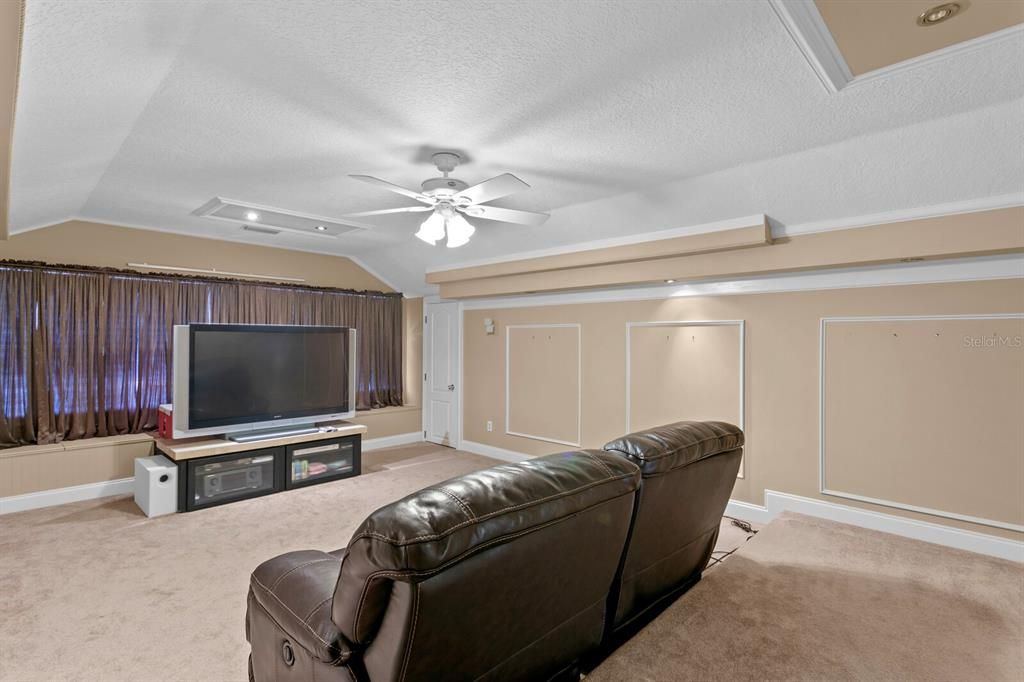 For Sale: $1,169,900 (5 beds, 3 baths, 4144 Square Feet)