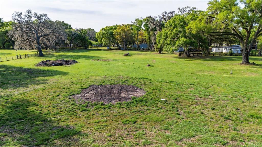 На продажу: $400,000 (4.00 acres)