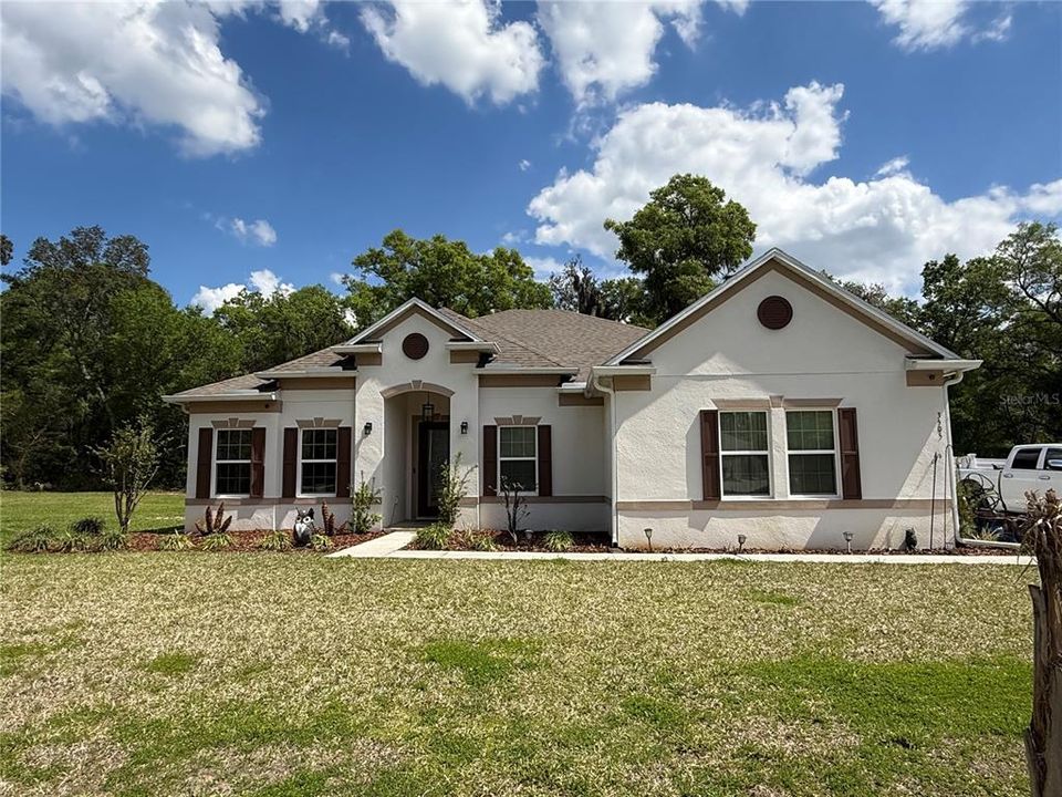 Vendido Recientemente: $595,000 (4 camas, 3 baños, 2687 Pies cuadrados)