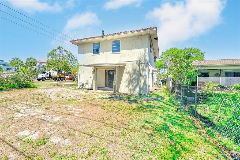 На продажу: $725,000 (3 спален, 3 ванн, 1952 Квадратных фут)
