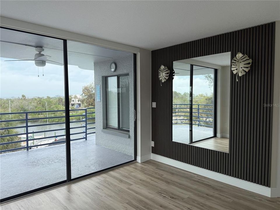 For Rent: $2,200 (2 beds, 2 baths, 1098 Square Feet)