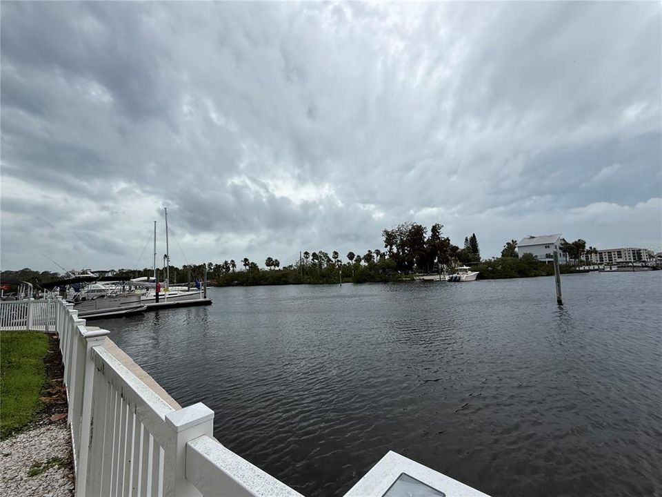 For Rent: $2,200 (2 beds, 2 baths, 1098 Square Feet)