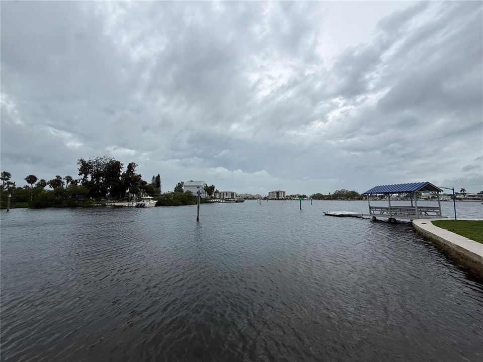 For Rent: $2,200 (2 beds, 2 baths, 1098 Square Feet)