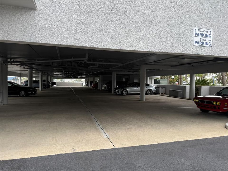For Rent: $2,200 (2 beds, 2 baths, 1098 Square Feet)