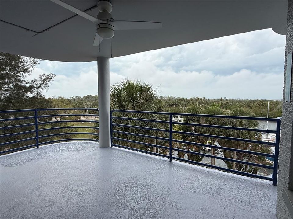 For Rent: $2,200 (2 beds, 2 baths, 1098 Square Feet)